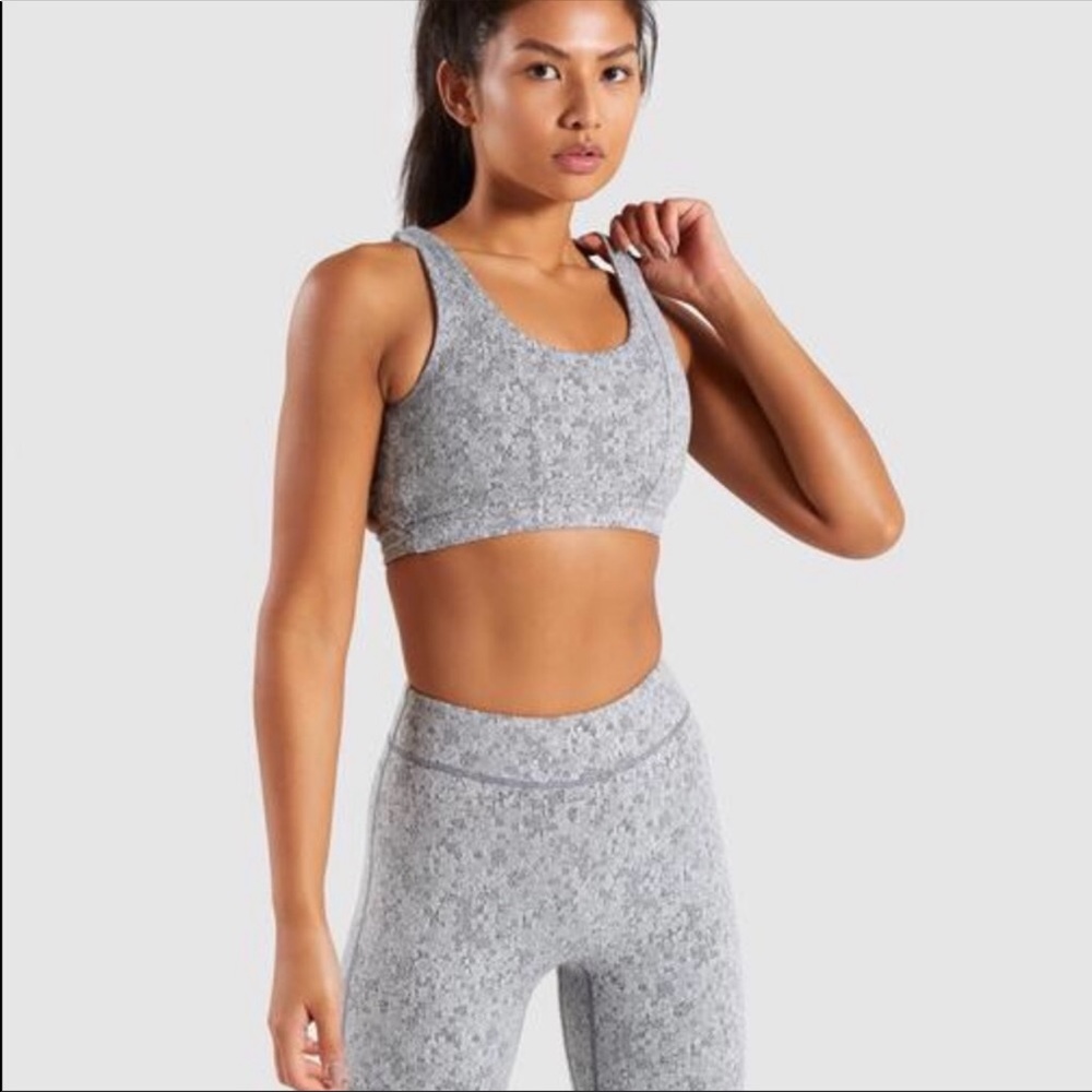 Gym shark texture fleur sports bra
